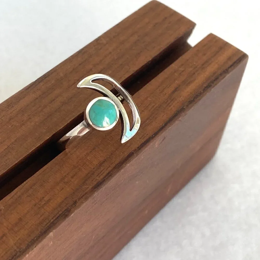 Sterling Silver 925 Thai Crescent Moon Round Turquoise Celestial Ring Sz 6.5 NEW